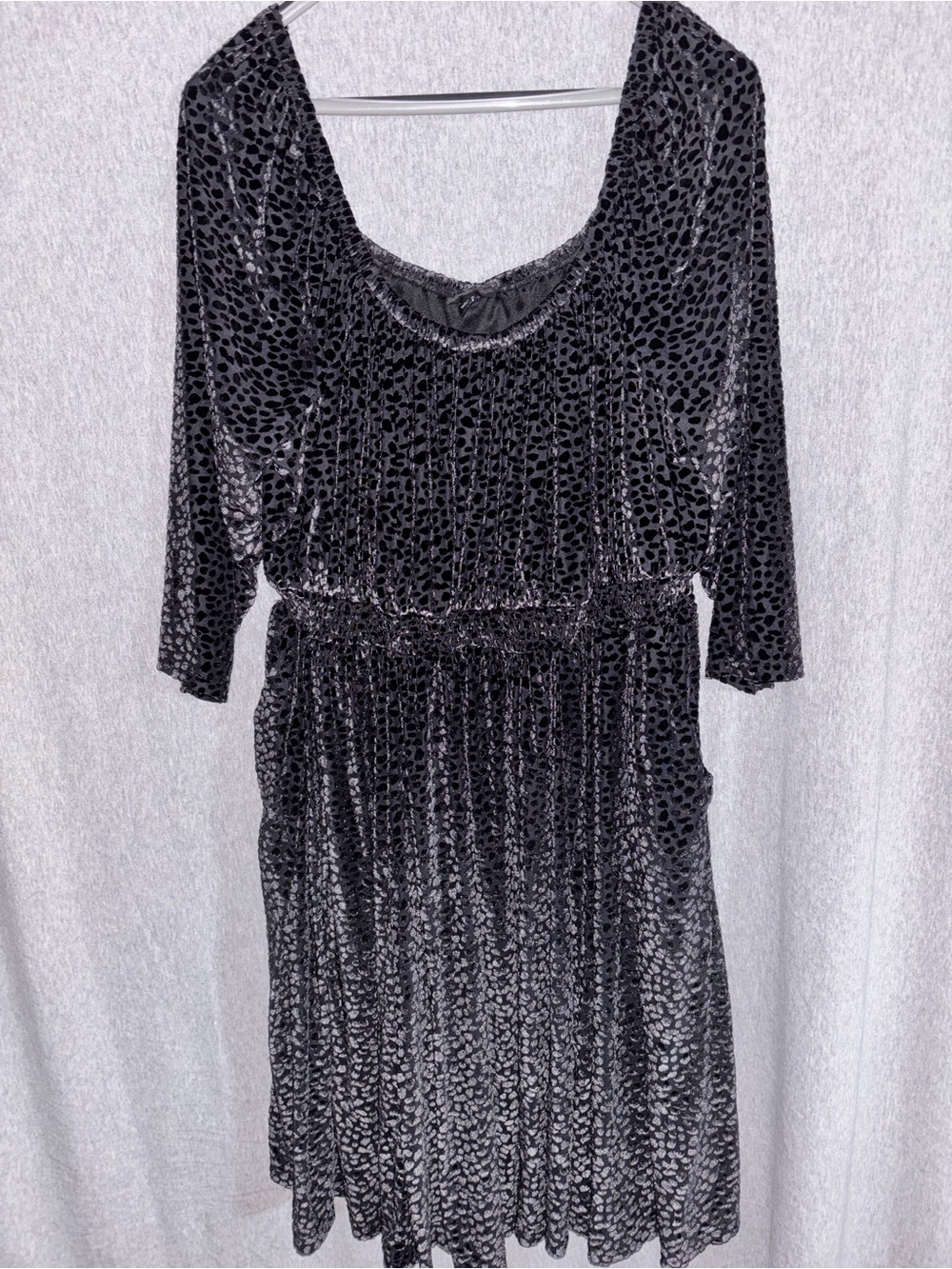 torrid Black Velvet Burnout Animal Print Scoop Neck Dress Size 2